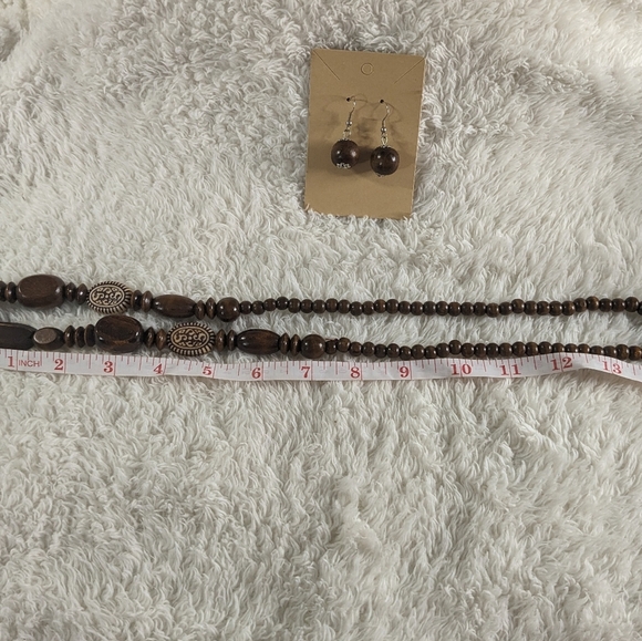 Jewelry Set.  Wooden, Beaded Necklace and Earrings. Brown. NWOT. - Picture 6 of 9